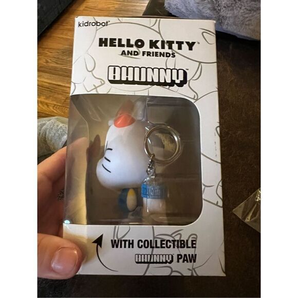 Kidrobot BHUNNY Hello Kitty Vinyl Figure - Picture 8 of 8